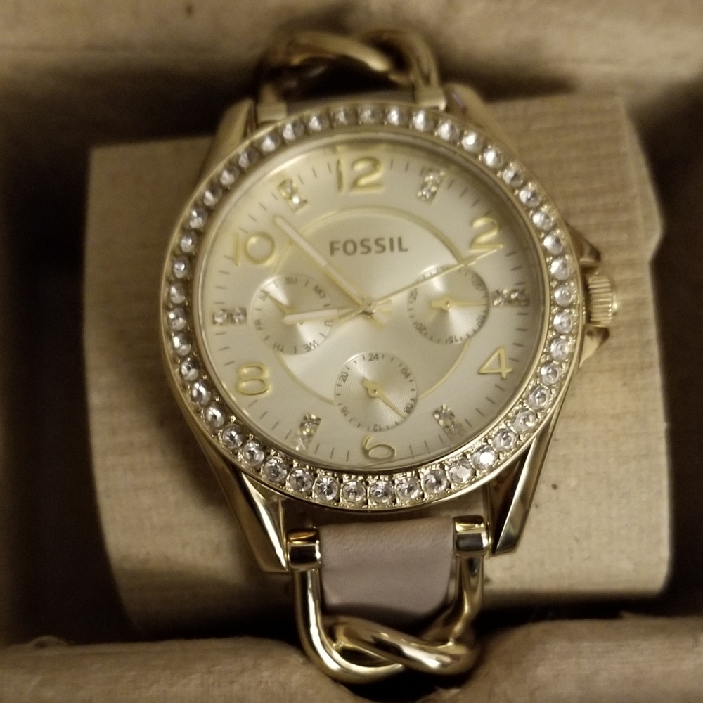 Fossil Ladies Watch Leather/Rhinestones /Goldtone